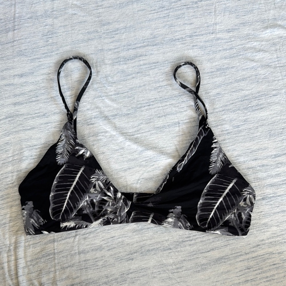 Black and Gray Leaf Print Bikini Top
